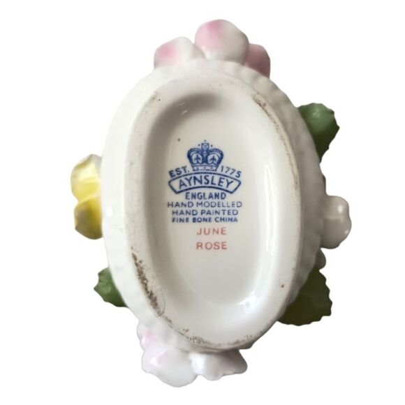 Aynsley Porcelain Flower Basket June Rose Hand Molded England Vintage TINY CHIP. - Picture 3 of 16